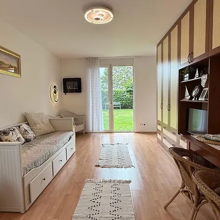 Balaton Nova Apartment-beachfront 公寓