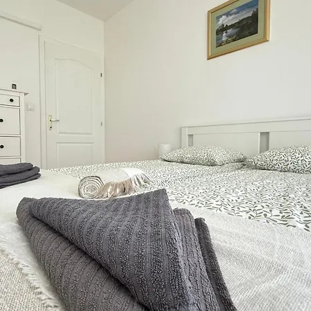 Balaton Nova Apartment-beachfront 公寓 希欧福克