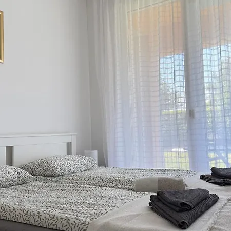 Balaton Nova Apartment-beachfront 公寓