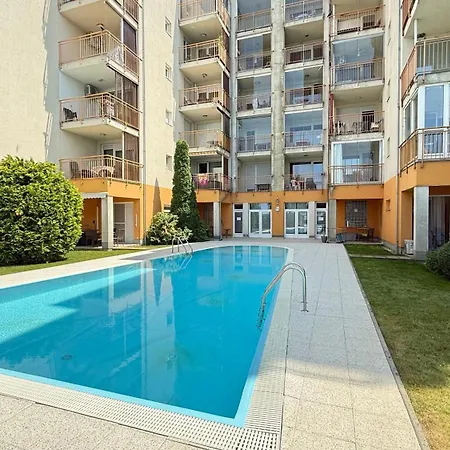 Balaton Nova Apartment-beachfront 公寓 希欧福克