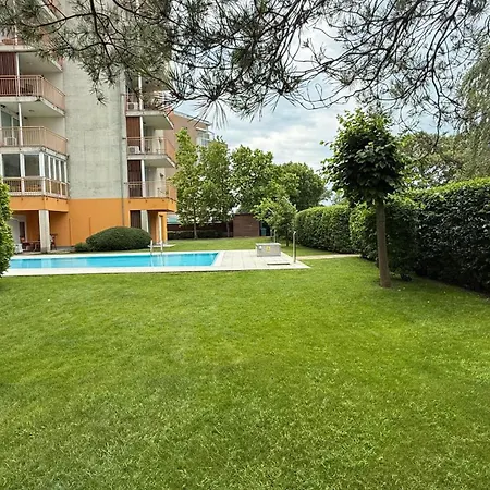 公寓 Balaton Nova Apartment-beachfront 希欧福克