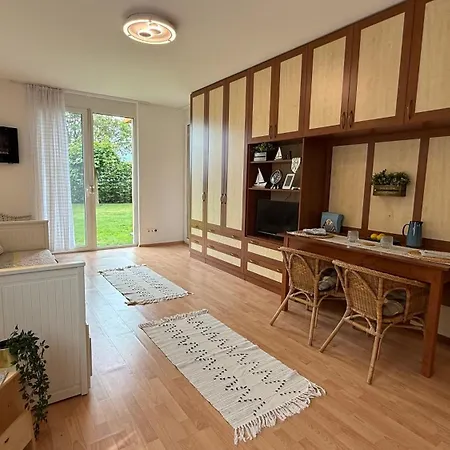 Balaton Nova Apartment-beachfront 公寓 希欧福克