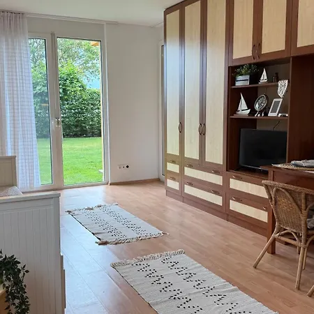 Balaton Nova Apartment-beachfront 公寓